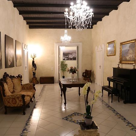 Suite Palazzo Luciani Салерно Екстер'єр фото