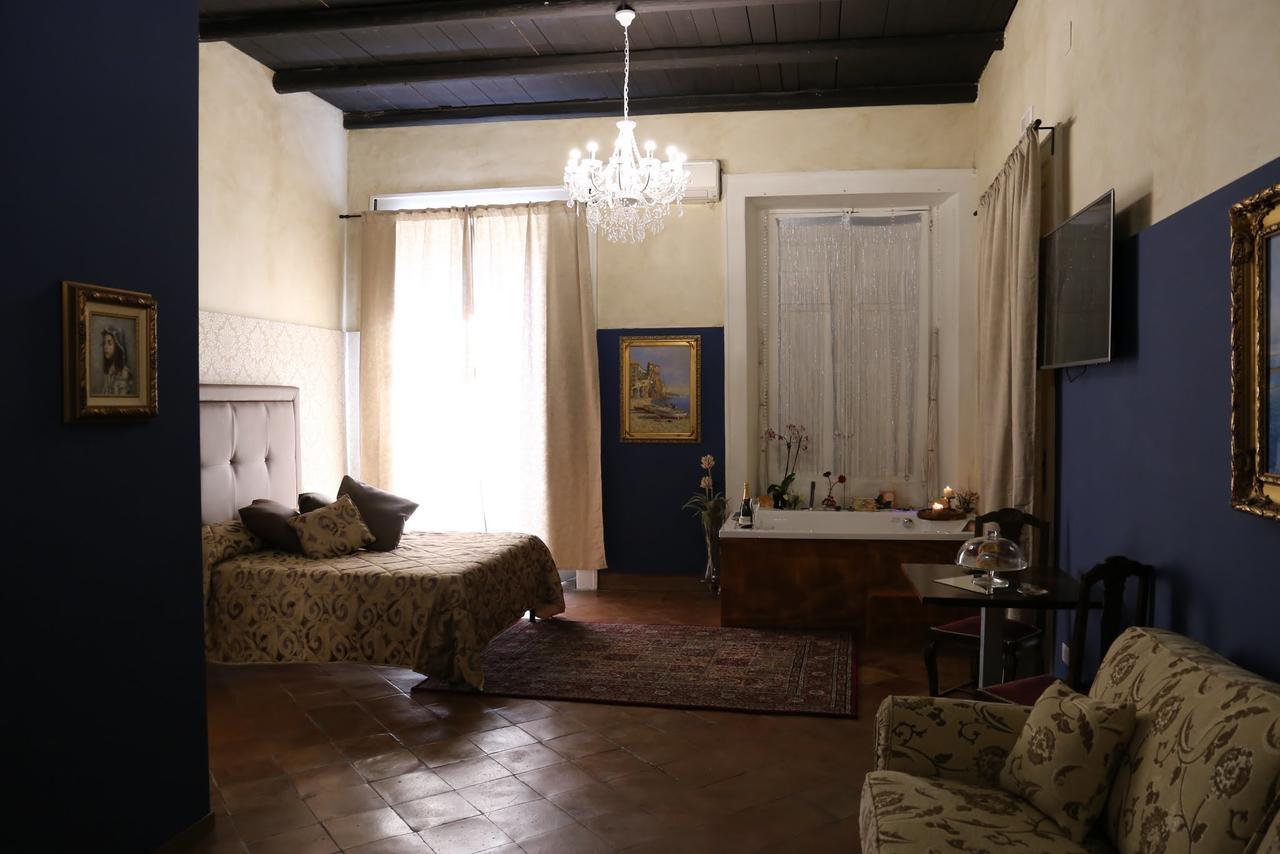 Suite Palazzo Luciani Салерно Екстер'єр фото