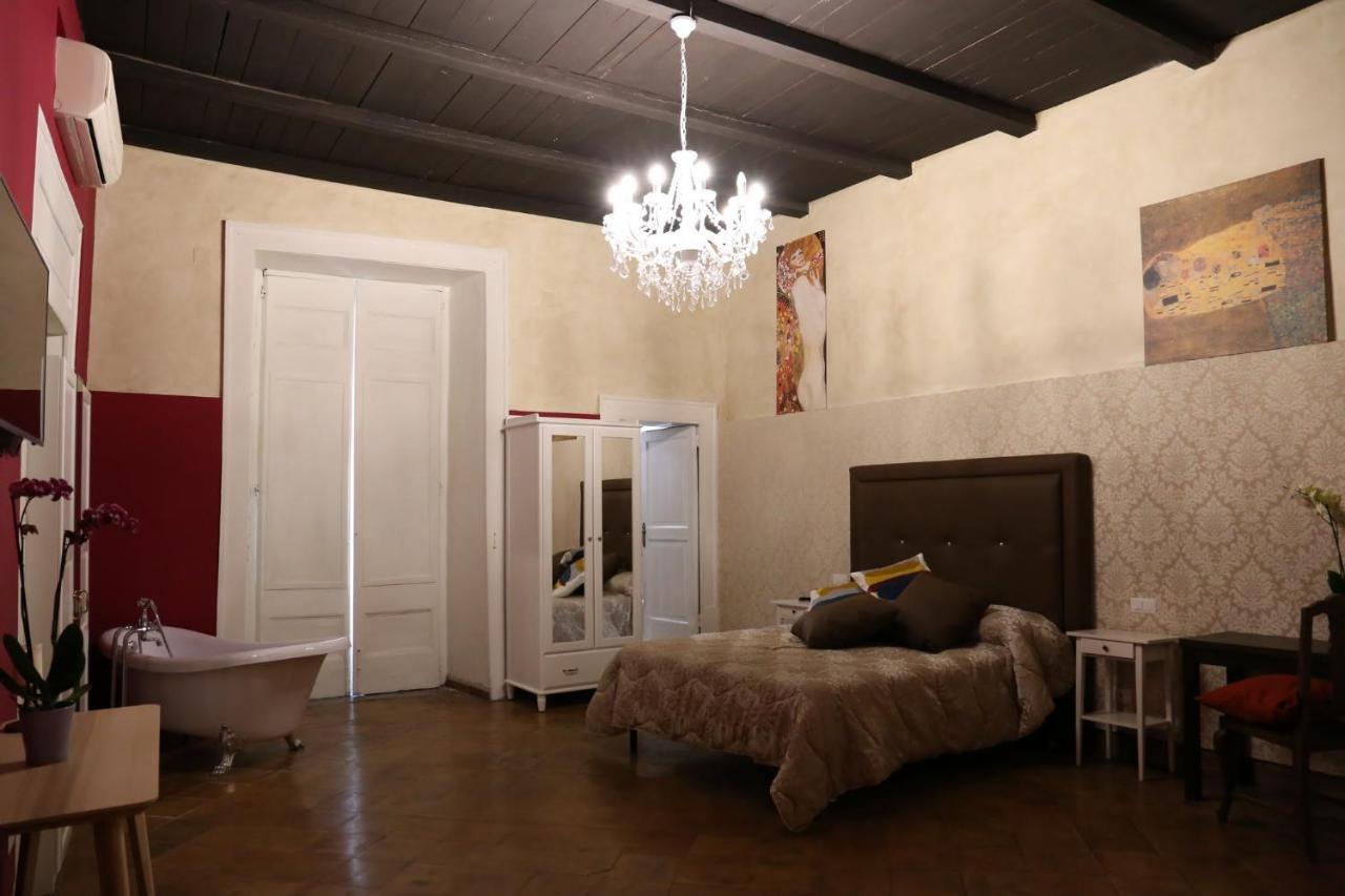 Suite Palazzo Luciani Салерно Екстер'єр фото